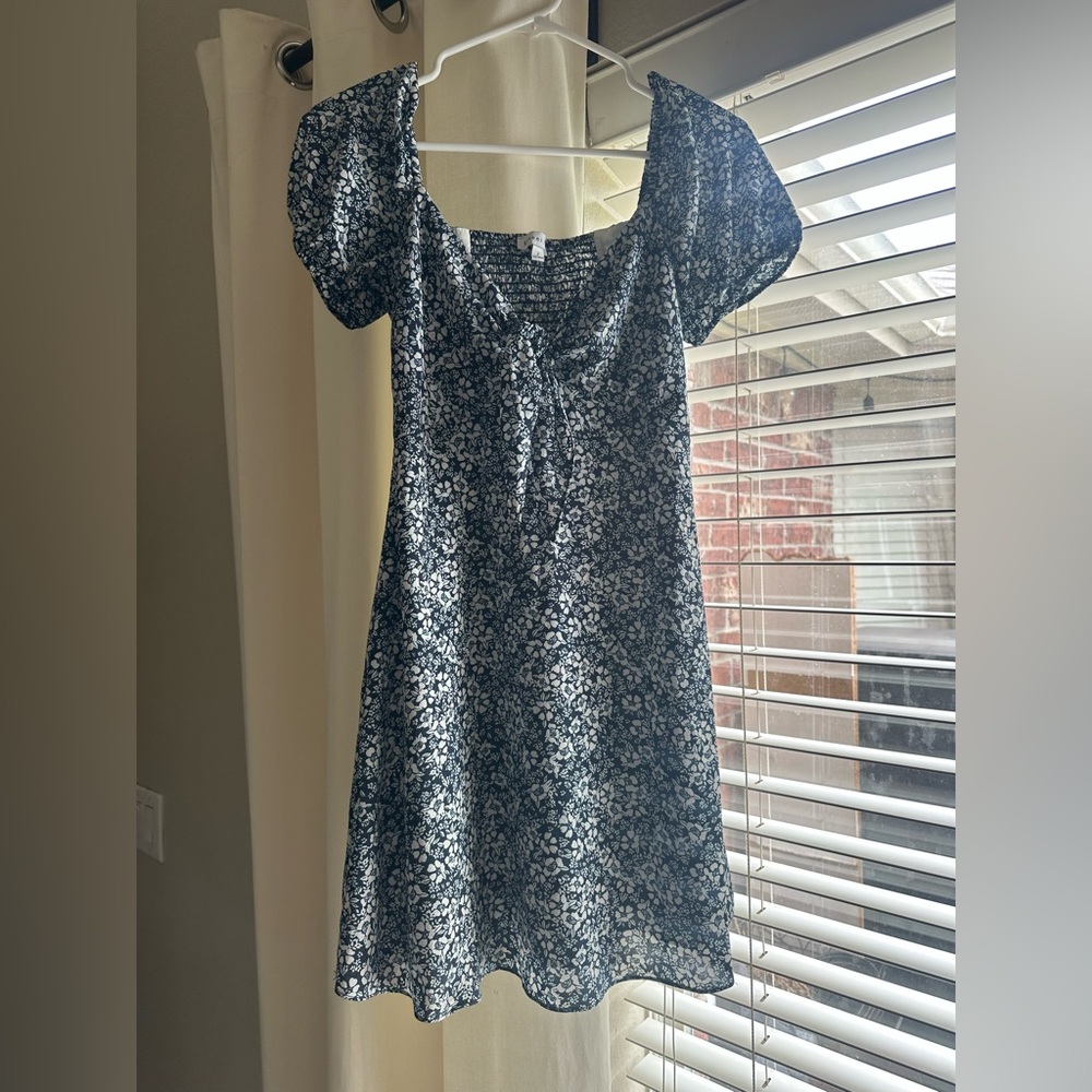 Gianni Bini Floral Puff Sleeve mini Dress with tie